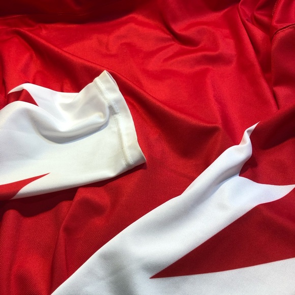Adidas Authentic Team Canada 2016 World Cup of Hockey Jersey Red XXXL has strap - Picture 12 of 16